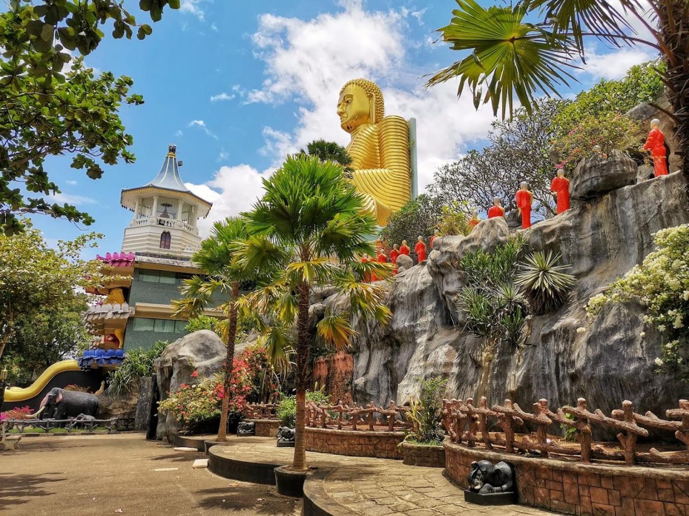 Golden Stars Hotel Dambulla Exterior foto